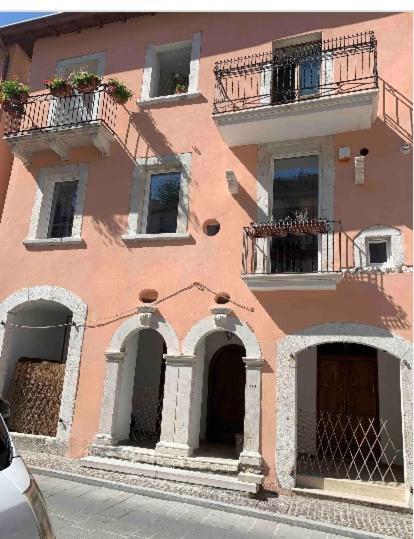 A Casa Di Rocco Apartment Castel Di Sangro Ngoại thất bức ảnh